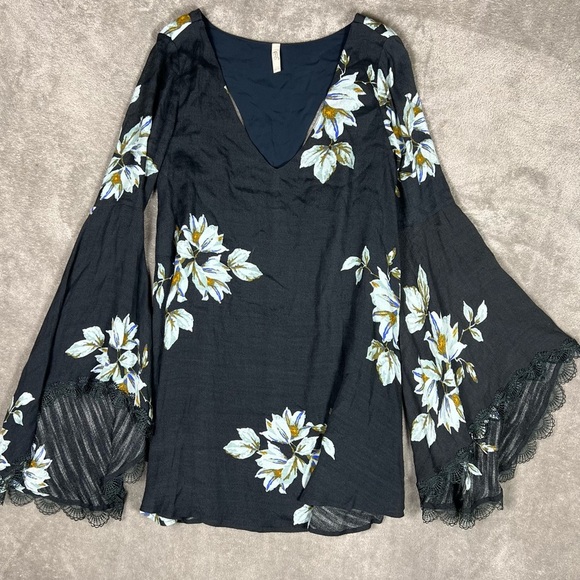 Free People Dress Womens Small Wanderer Floral Lace Bell Sleeve Witchy Whimsy - Picture 5 of 10